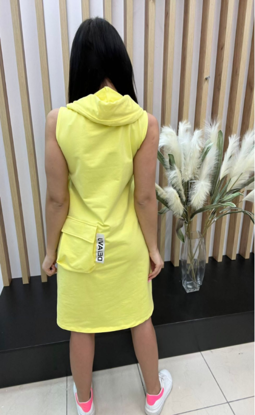 Sukienka z kieszonką z tyłu TI 750  Żółta