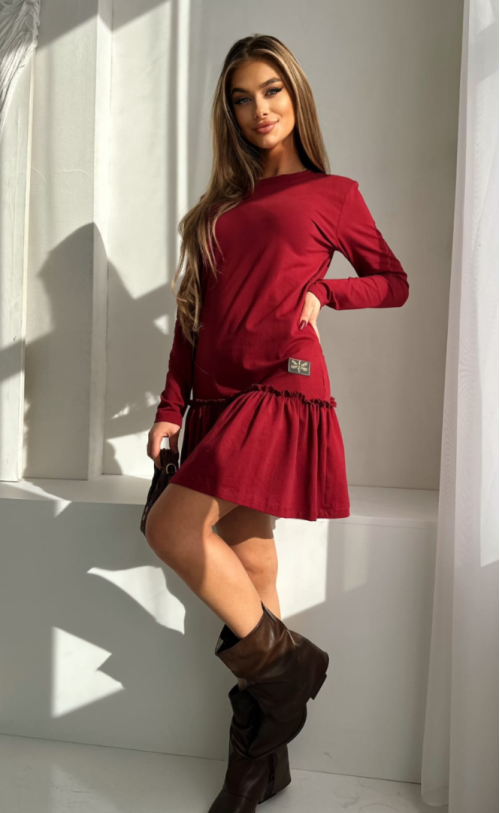 Sukienka z falbanką TK 890 Bordo