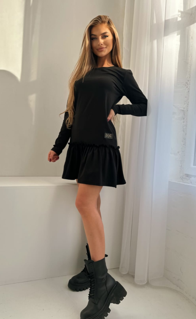 Sukienka z falbanką TK 890 Czarna